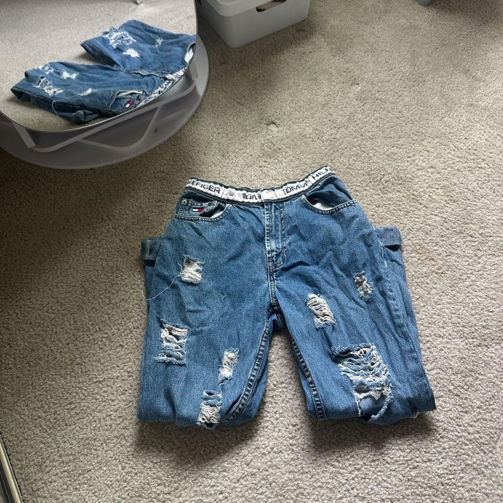 Tommy Hilfiger Distressed Jeans